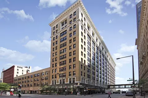 350 Saint Peter St #1008, Saint Paul, MN 55102