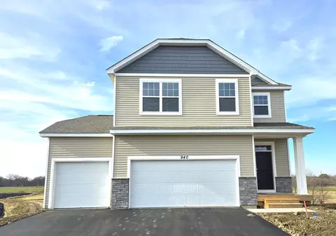 940 Redfield Cir, Delano, MN 55328