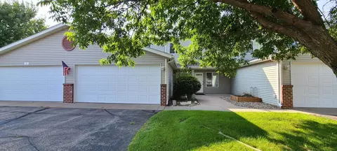 939 Cypress Rd #30, Saint Cloud, MN 56303