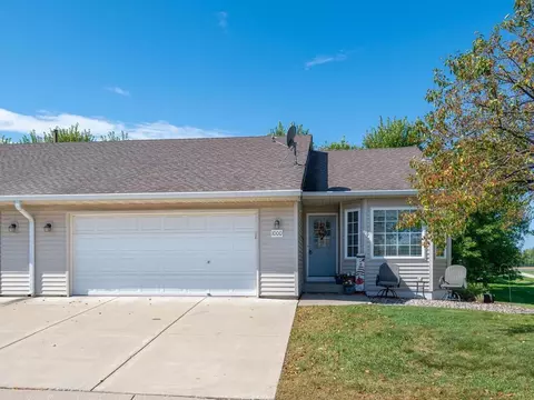 1000 Primrose Ln, Waconia, MN 55387