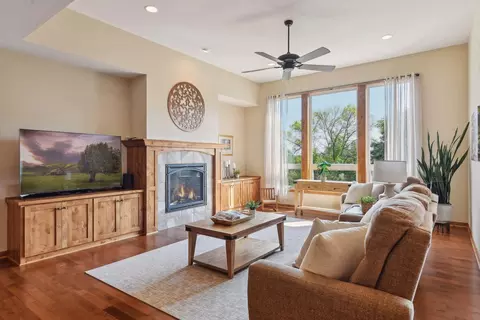 753 Somerwood Ln, Waconia, MN 55387