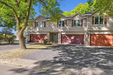 2267 Shryer Ave E, North Saint Paul, MN 55109