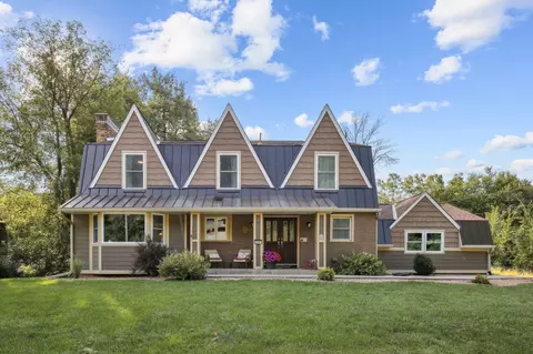 2241 Legend Dr, Minneapolis, MN 55422