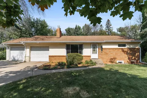875 County Road F W, Shoreview, MN 55126