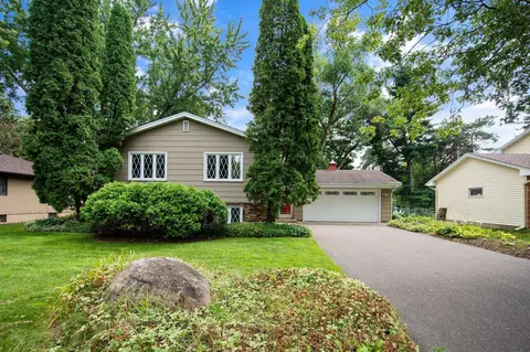 2080 Douglas Ln, White Bear Lake, MN 55110