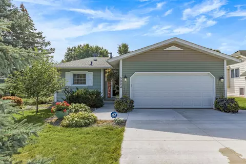 5804 126th St W, Apple Valley, MN 55124