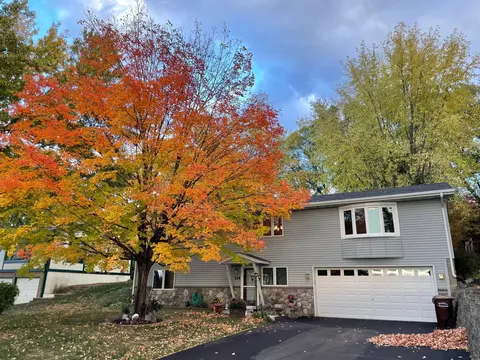 214 Jackson Ave NW, Watertown, MN 55388