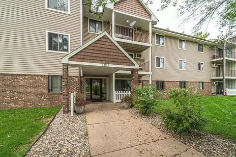 14115 Pennock Ave #207, Apple Valley, MN 55124