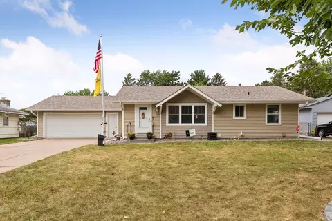8440 Heron Ave S, Cottage Grove, MN 55016