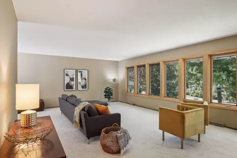 4894 Maple St, Shoreview, MN 55126