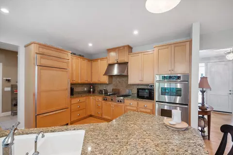 1611 Tramore Pl, Eagan, MN 55122 photo 20