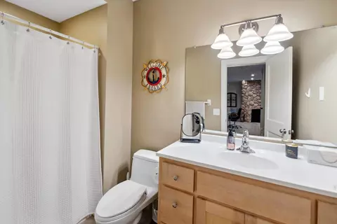 1611 Tramore Pl, Eagan, MN 55122 photo 35