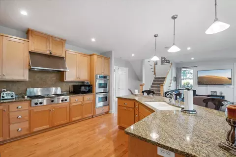 1611 Tramore Pl, Eagan, MN 55122 photo 19