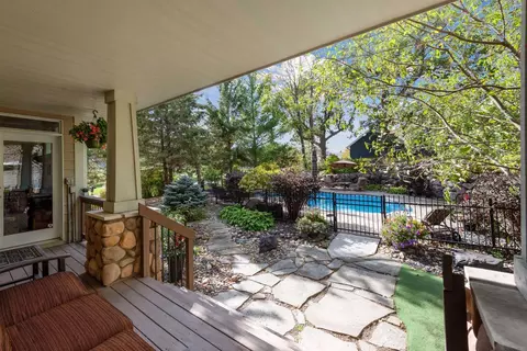 1611 Tramore Pl, Eagan, MN 55122 photo 5