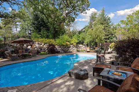1611 Tramore Pl, Eagan, MN 55122 photo 9