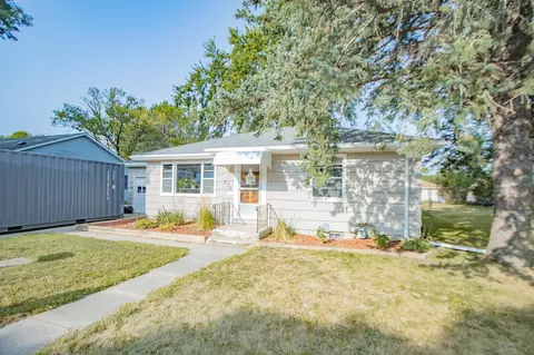 800 Redding Ave, Windom, MN 56101 photo 4