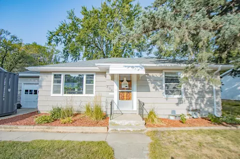 800 Redding Ave, Windom, MN 56101 photo 2