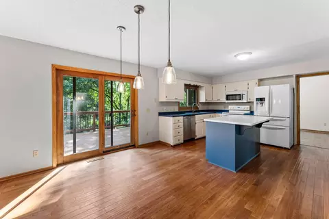 1831 Pheasant Dr, Excelsior, MN 55331 photo 23