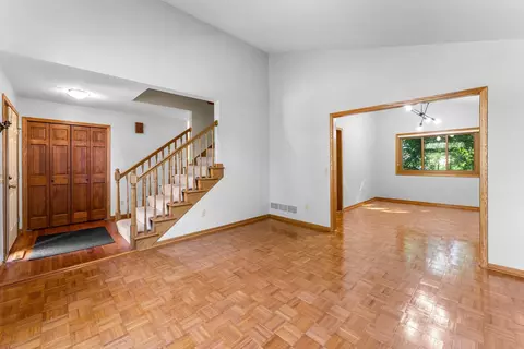 1831 Pheasant Dr, Excelsior, MN 55331 photo 8