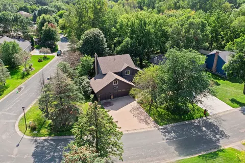 1831 Pheasant Dr, Excelsior, MN 55331 photo 2
