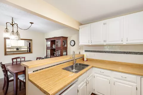 3460 Highlander Dr, Eagan, MN 55122 photo 5