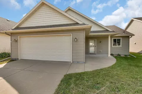 1915 W Oakes Dr, Saint Cloud, MN 56303