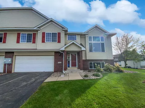 15654 Chasewood Ct, Rosemount, MN 55068