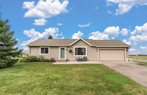 801 Eulaine Cir, Hammond, WI 54015