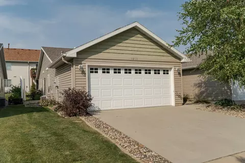 1211 Sundance Ct NE, Byron, MN 55920