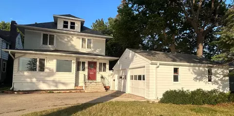 208 Lake St, Worthington, MN 56187