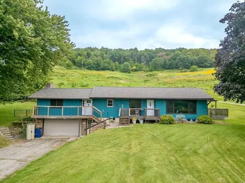 45584 County Road 101, Dakota, MN 55925