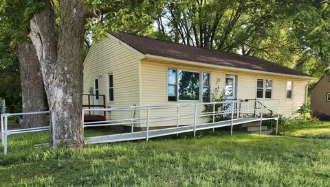 324 W College Dr, Marshall, MN 56258