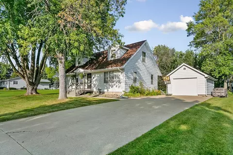 1535 9th Ave NE, Owatonna, MN 55060