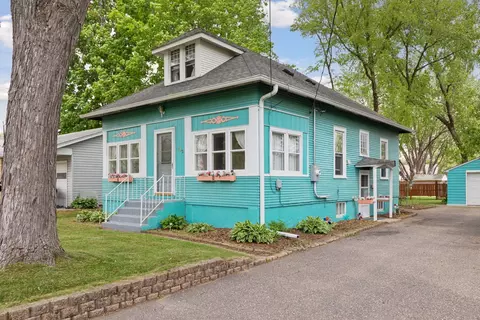 443 1st Ave SW, Forest Lake, MN 55025