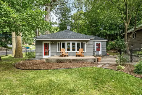 4776 Island View Dr, Mound, MN 55364