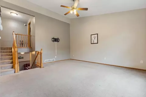 602 Genesis Ave, Marshall, MN 56258 photo 9
