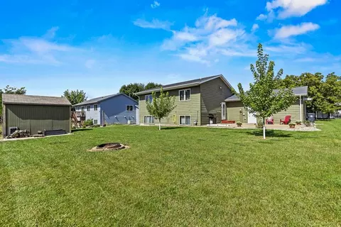 602 Genesis Ave, Marshall, MN 56258 photo 4