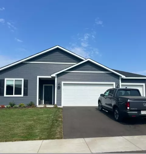 1327 Violet St, New Richmond, WI 54017