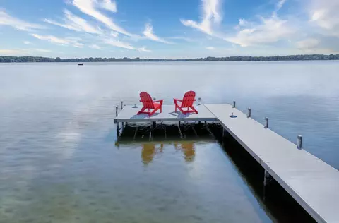 655 N Shore Dr, Forest Lake, MN 55025