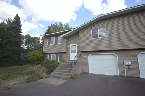 2317 Granada Ave N, Oakdale, MN 55128