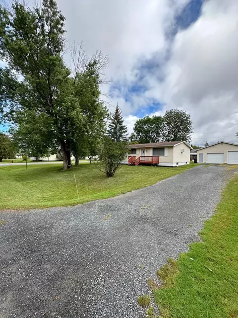 1703 4th Ave E, International Falls, MN 56649
