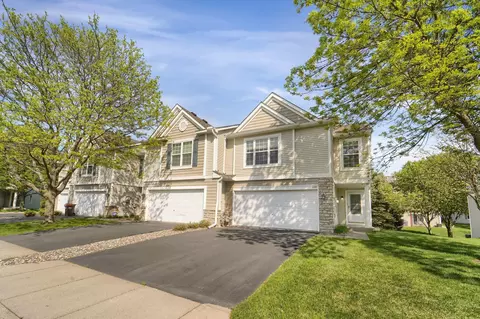 2241 Saint Johns Pl, Woodbury, MN 55129