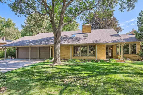 6021 Killarney Ln S, Edina, MN 55436