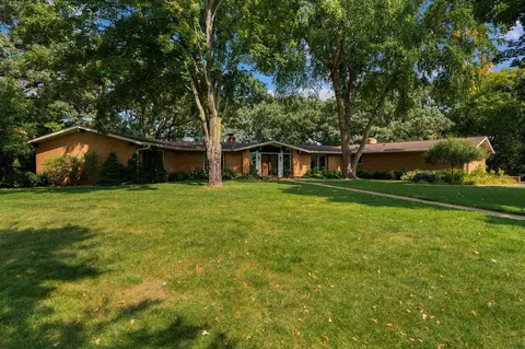 1430 Canterbury Pl SE, Owatonna, MN 55060