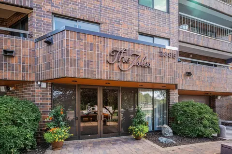 2885 Knox Ave S #505, Minneapolis, MN 55408