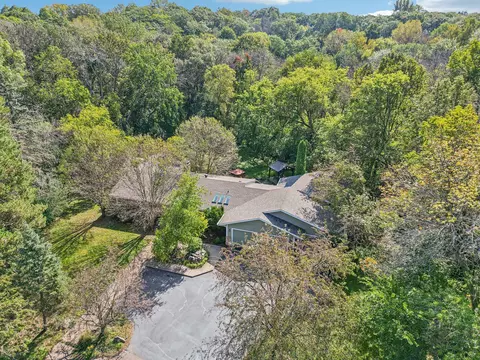2849 Mayfield Rd, Wayzata, MN 55391