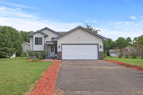 30791 Marigold Ln, Lindstrom, MN 55045