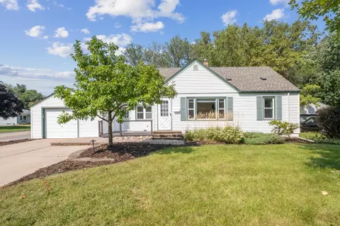 2173 Belle Ln, Mounds View, MN 55112
