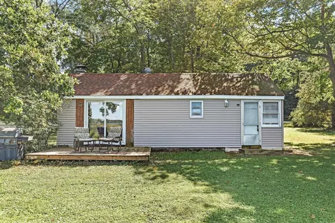 8906 50th St NW, Annandale, MN 55302