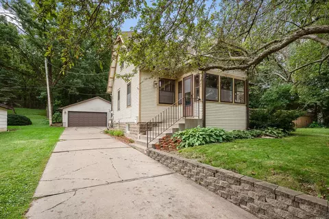 728 36th Ave NE, Minneapolis, MN 55418